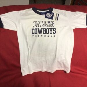 NWT DALLAS Cowboys tshirt